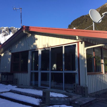 Aoraki Alpine Chalet Aoraki / Mount Cook Exterior photo
